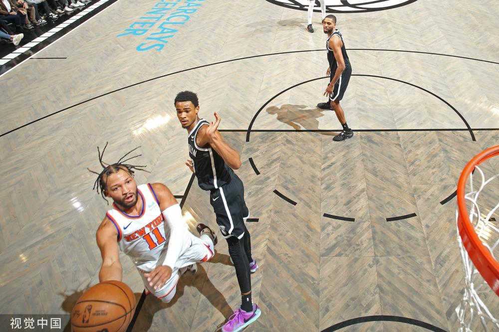 尽管他在目 尽管他在目